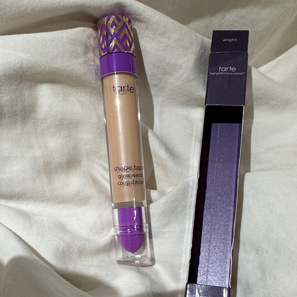 New Tarte Shape Tape Glow Wand in Alight
